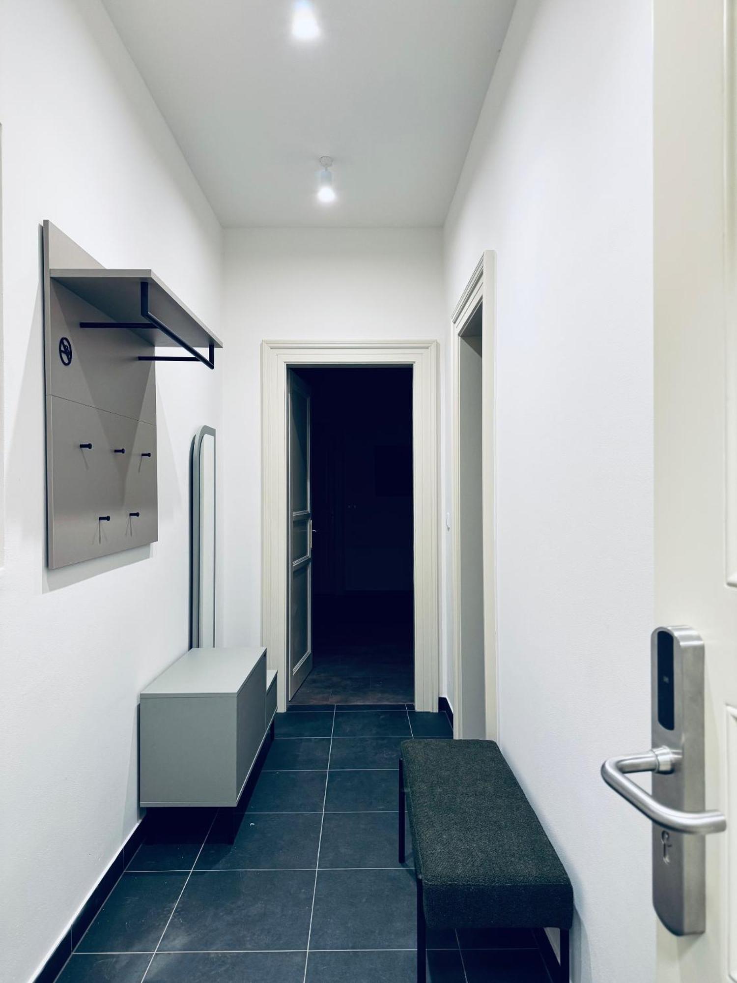 Pearl Bee Deluxe Suites Pilsen Exterior photo